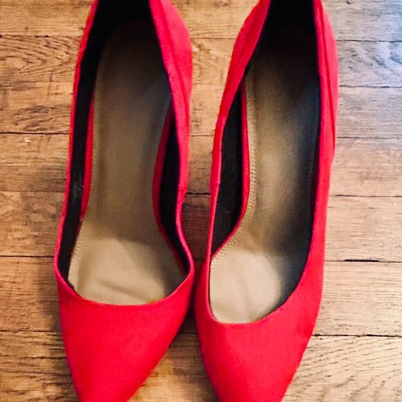 ASOS Almond Toe Faux Suede Pumps in Candy Apple Red Size 9W - Picture 6 of 6